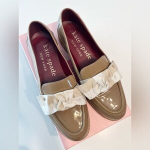 Kate Spade Beige Patent Loafers with Bow